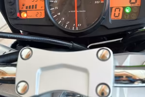  Suzuki GSR 600 