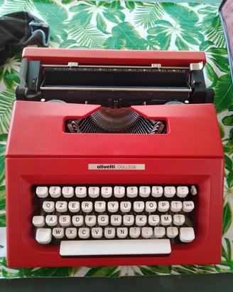 Macchina da scrivere  Olivetti modello Colleg