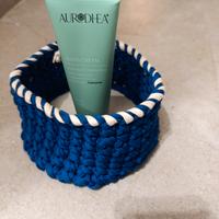 cestino fatto a mano uncinetto e legno