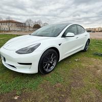 TESLA Model 3 RWD - Possibilità subentro Leasing