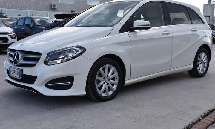 MERCEDES-BENZ B 180 d Automatic Premium *Navigat