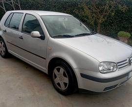 VOLKSWAGEN Golf 4ª serie - 1999