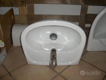 Lavabo piccolo + rubinetto