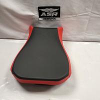 SELLA SEDILE SEAT ANTERIORE PILOTA ROSSA E NERA BM