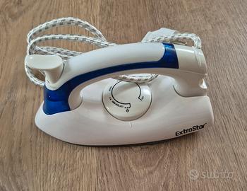 Ferro da stiro da viaggio nuovo