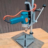 Trapano con supporto Black e Decker 