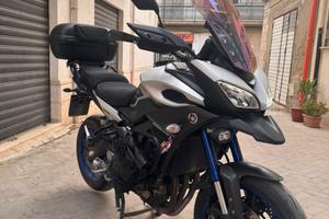 Yamaha tracer 900