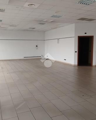 UFFICIO A CARONNO PERTUSELLA