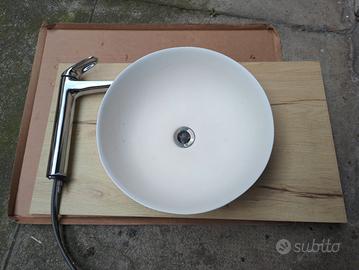 Lavandino e miscelatore Grohe