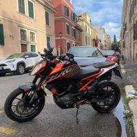 KTM Duke 125 Scarico akrapovic