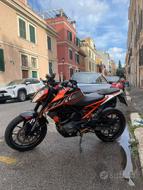 KTM Duke 125 Scarico akrapovic