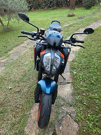 KTM DUKE 890R  2023