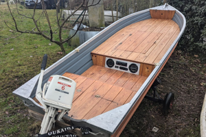 Barca 370 Canadian (marchio Sessa) pianalata