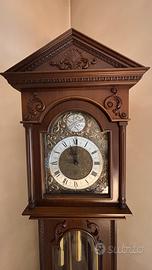 Orologio a pendolo da terra