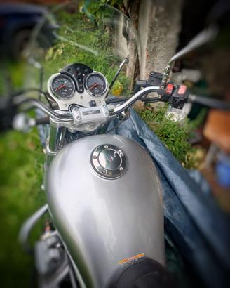 Moto Guzzi Nevada 750