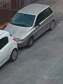 lancia y