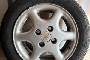 Gomme+cerchi ford