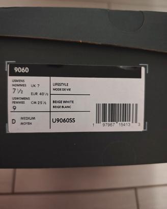 scarpe new balance 9060 con calzini 