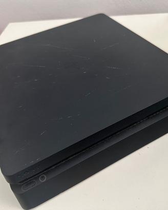 PS4 Slim 500GB + 1 controller + 10 giochi