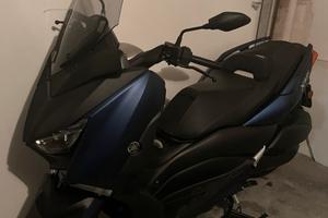 Yamaha X-MAX 300