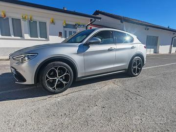 ALFA ROMEO STELVIO 190 cv  2.2 executive