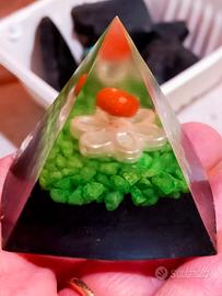 Piramide di Orgonite (verde)