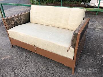 Antico Divano letto ottomana metallo