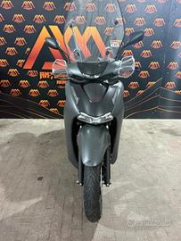 Honda SH 350 2025 con danni