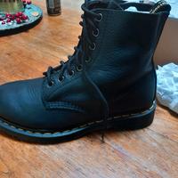 Dr.Martens.