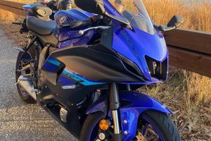 Yamaha YZF R7