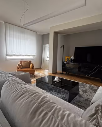 Attico / Mansarda di 214 m² con 5 locali e box aut