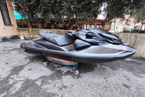 Moto d'acqua SeaDoo RXP 300 2022 62 ore
