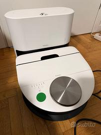 Robot Aspirapolvere Folletto VR7s con Base
