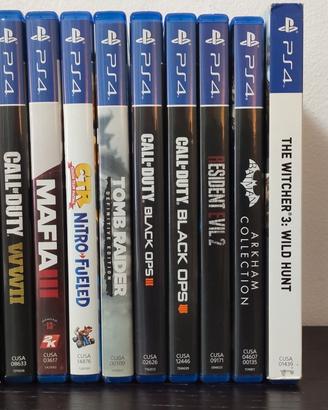 PlayStation 4 500 GB + 2 Joypad + 10 giochi