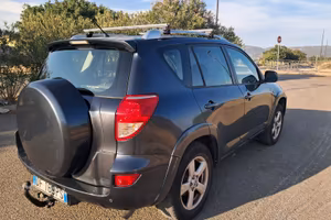 TOYOTA RAV 4