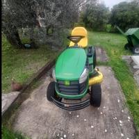 Trattorino rasaerba John Deere, modello X165