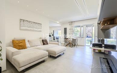 AMPIO QUADRILOCALE RISTRUTTURATO CON GARAGE E POST