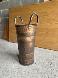 Portaombrelli vintage in metallo stile rustico