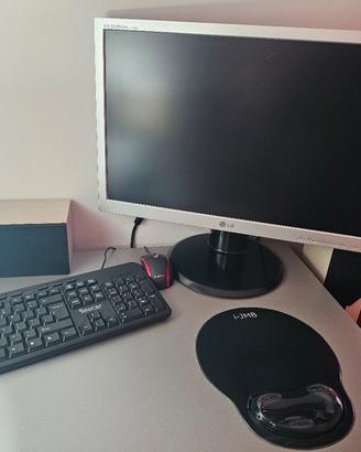 Postazione PC completa+Scrivania(anche separamente
