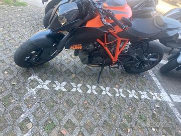 KTM 1290 Super Duke - 2014