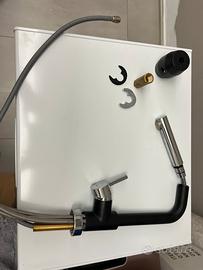 Rubinetto nero opaco con doccetta estraibile