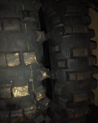 Gomme tassellate moto enduro cross