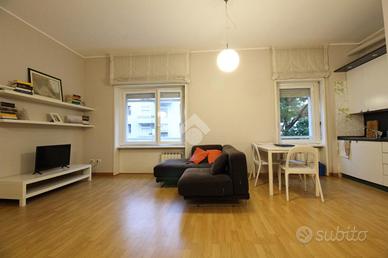 MONOLOCALE A SEGRATE