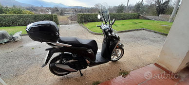 Scooter honda 350 sh