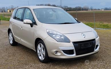 Renault Scenic Scénic X-Mod 1.5 dCi 110CV Luxe