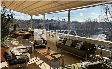 Appartamento di 360 m² con più di 5 locali e box a