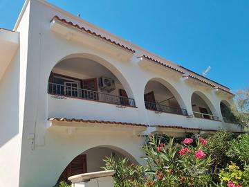 Casa indipendente con appezzamento di giardino