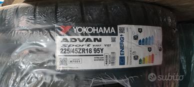 2 gomme Yokohama sport  225 45 R18 95 Y