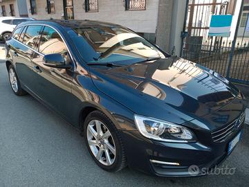 Volvo V60 D4 Geartronic Momentum