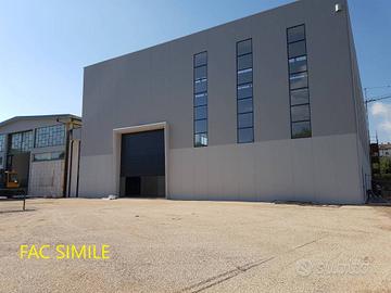 Immobile di 210 m² con 1 locale a Prato